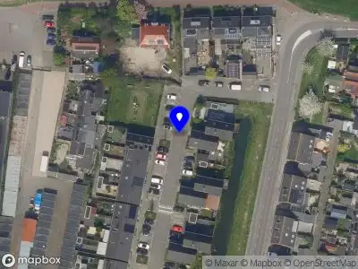 Ambulance met grote spoed naar de Waarsmanstraat in Rotterdam