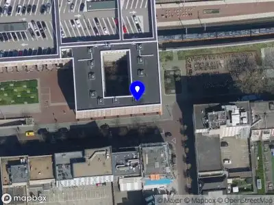 Brandweer met gepaste spoed naar de Maria van Loontoren in Breda vanwege een liftopsluiting