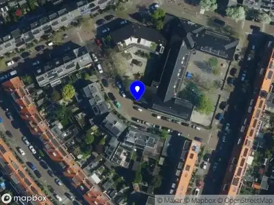 Ambulance met gepaste spoed naar de Vorsterman van Oyenstraat in Haarlem