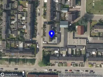 Brandweer met grote spoed naar de Prof. Fockema Andreaelaan in Baarn vanwege voertuigbrand