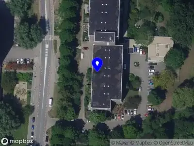 Ambulance met grote spoed naar de Maarten Harpertsz. Trompweg in Dordrecht