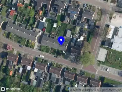 Brandweer met grote spoed naar de Skoalplein in Langezwaag vanwege middelgrote brand