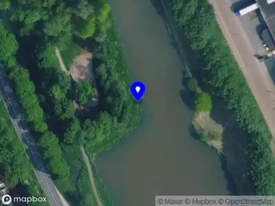 Brandweer met grote spoed naar de Sisalstraat in Genemuiden vanwege gebouwbrand