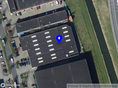 Ambulance met grote spoed naar de Deventerseweg in Barendrecht