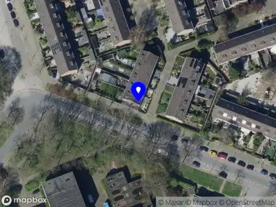 Ambulance met grote spoed naar de Gustaaf Gelderpad in Hoogvliet Rotterdam