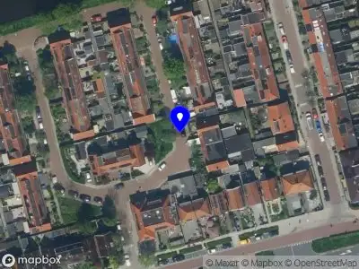 Brandweer met grote spoed naar de Jan van Vleutenstraat in Zaandijk vanwege reanimatie