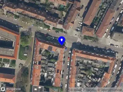 Ambulance met grote spoed naar de Numansdorpsestraat in Schiedam