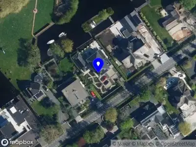 Ambulance met grote spoed naar de Arkenpark De Plashoeve in Vinkeveen