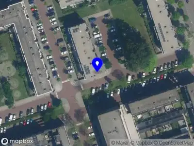 Ambulance met grote spoed naar de Lau Mazirelstraat in Amsterdam