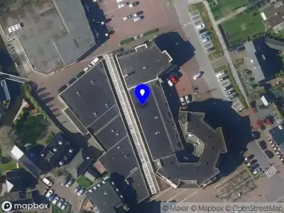 Ambulance met grote spoed naar de Raadhuisplein in Wervershoof