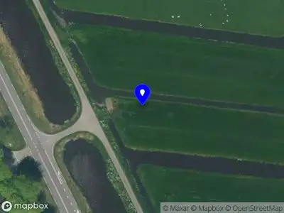 Ambulance en brandweer met grote spoed naar de Keizersvenweg in Middelie vanwege middelgrote brand