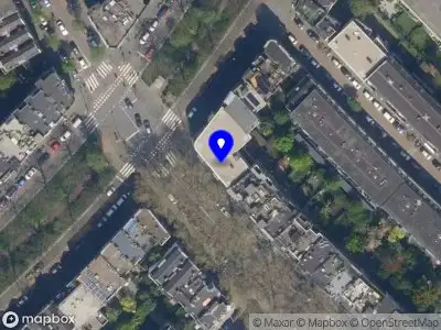 Ambulance met gepaste spoed naar de Rodenrijselaan in Rotterdam