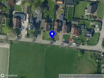 Brandweer met gepaste spoed naar de Schoollaan in Limmen vanwege waarnemen gaslucht