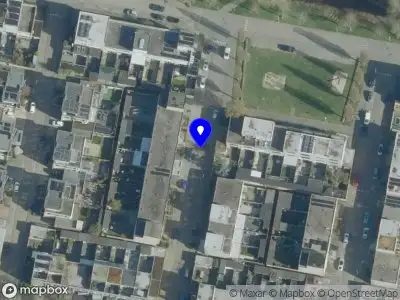 Brandweer met grote spoed naar de Rozenburgstraat in Tilburg vanwege voertuigbrand