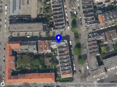 Ambulance met gepaste spoed naar de 3e Carnissestraat in Rotterdam