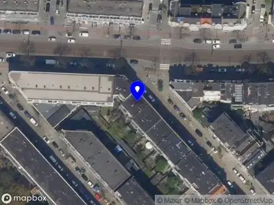 Ambulance met grote spoed naar de Davidsstraat in Rotterdam