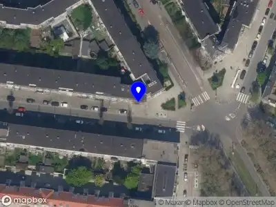 Ambulance met grote spoed naar de Bilderdijkstraat in Rotterdam