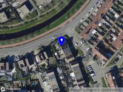 Ambulance met grote spoed naar de Mantelschelp in Hellevoetsluis