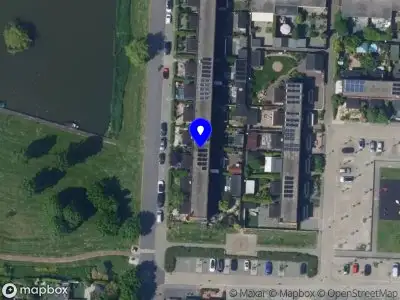 Brandweer met grote spoed naar de Duinbeek in Lelystad vanwege gebouwbrand