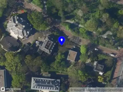 Ambulance met grote spoed naar de Buitenrustweg in 's-Gravenhage