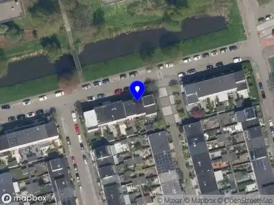 Ambulance met gepaste spoed naar de Dreessingel in Rotterdam