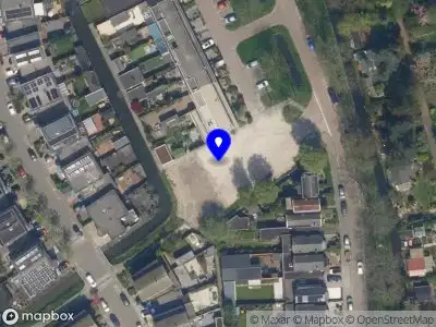 Ambulance met gepaste spoed naar de Oude Kleiweg in Rotterdam