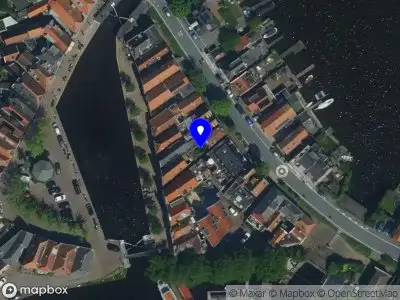 Brandweer met grote spoed naar de Spaarndammerdijk in Spaarndam vanwege afhijsen patient