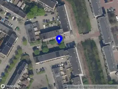Ambulance met grote spoed naar de Lissabonerf in Rotterdam