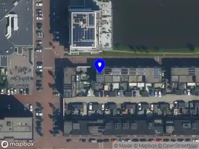 Ambulance met gepaste spoed naar de Lange Vijfmatlaan in Haarlem