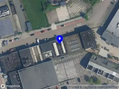 Ambulance met gepaste spoed naar de Chrysantenstraat in Amsterdam