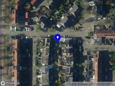 Ambulance met gepaste spoed naar de Seinestraat in Alkmaar
