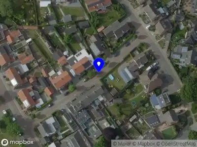 Brandweer met grote spoed naar de Prinses Margrietstraat in Stramproy vanwege voertuigbrand