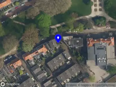 Ambulance met grote spoed naar de Vernieuwde Boogerd in Delft