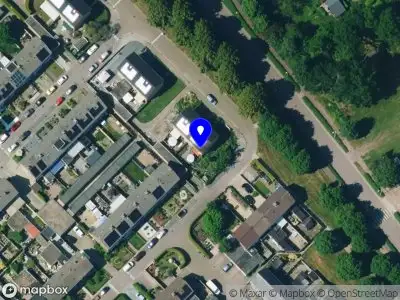 Brandweer met grote spoed naar de Harm Boomstraat in Coevorden vanwege een buitenbrand