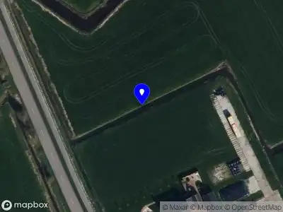 Politie met grote spoed naar de Hantumerwei in Aalsum vanwege voertuigen te water