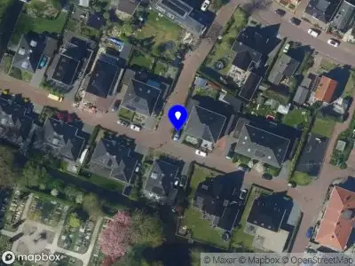 Ambulance met grote spoed naar de Florastraat in Schagen