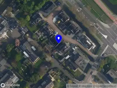 Ambulance met grote spoed naar de Veendijk in Nootdorp