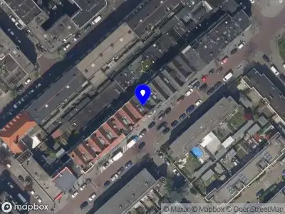 Ambulance met grote spoed naar de Putsebocht in Rotterdam