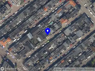Ambulance met grote spoed naar de Maasstraat in Schiedam