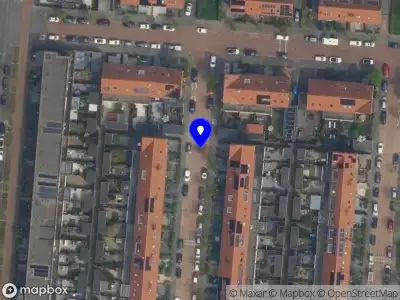 Ambulance met gepaste spoed naar de Bernard Toon Gitsstraat in Rotterdam