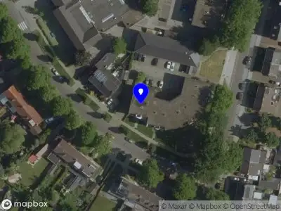 Ambulance met grote spoed naar de De Wielewaal in Geleen
