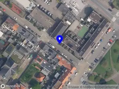 Ambulance met grote spoed naar de Midden-Scheepvaartstraat in Hoek van Holland