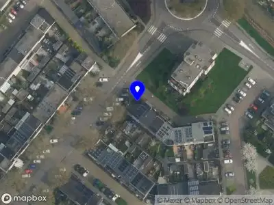 Ambulance met grote spoed naar de Neonblauw in Zoetermeer