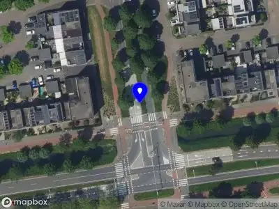 Ambulance met grote spoed naar de Westkil in Papendrecht