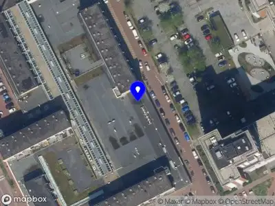 Ambulance met grote spoed naar de Steenloperstraat in Capelle aan den IJssel