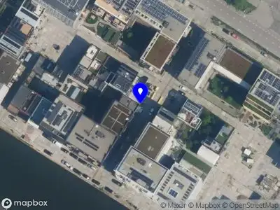 Ambulance met grote spoed naar de Lia Doranastraat in Amsterdam