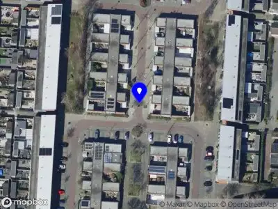 Ambulance met grote spoed naar de Eemmeer in Barendrecht