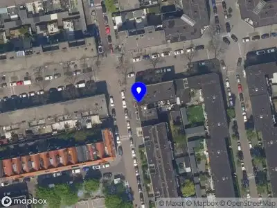 Ambulance met grote spoed naar de Overijselsestraat in Rotterdam
