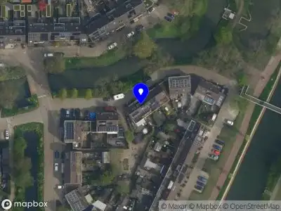 Politie naar de Meerkoetsingel in Nieuwegein vanwege voertuigen te water