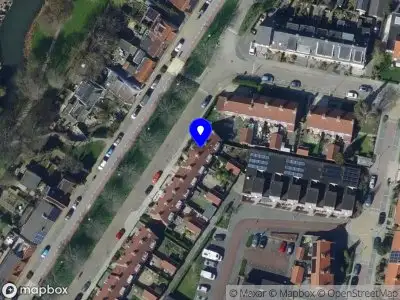 Ambulance met gepaste spoed naar de Jan van Galenstraat in Oud-Beijerland